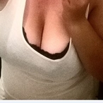 Hosanna - Escort bi à Seraing Profil de Hosanna, 32 ans, Escort bi à Seraing (Liège)
